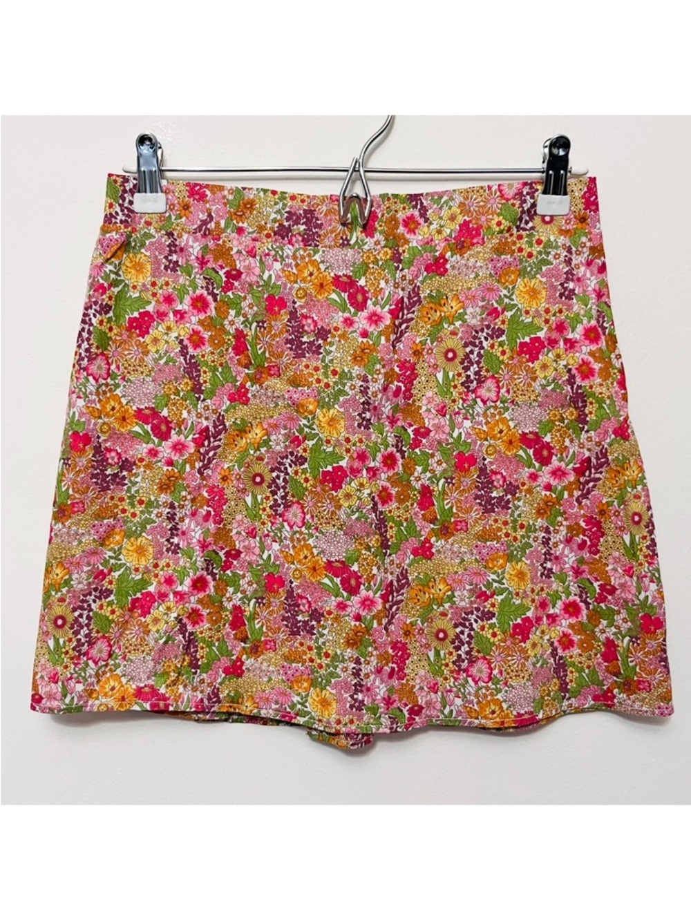 Lulus • M • Vibrant Colorful Floral Print Cotton Mini Skirt Lined